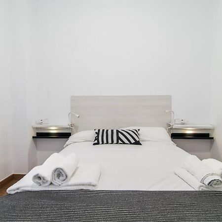 #15Pin-2 Apartamento De Un Dormitorio Plaza Castilla Мадрид Екстериор снимка