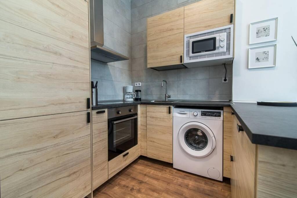 #15Pin-2 Apartamento De Un Dormitorio Plaza Castilla Мадрид Екстериор снимка